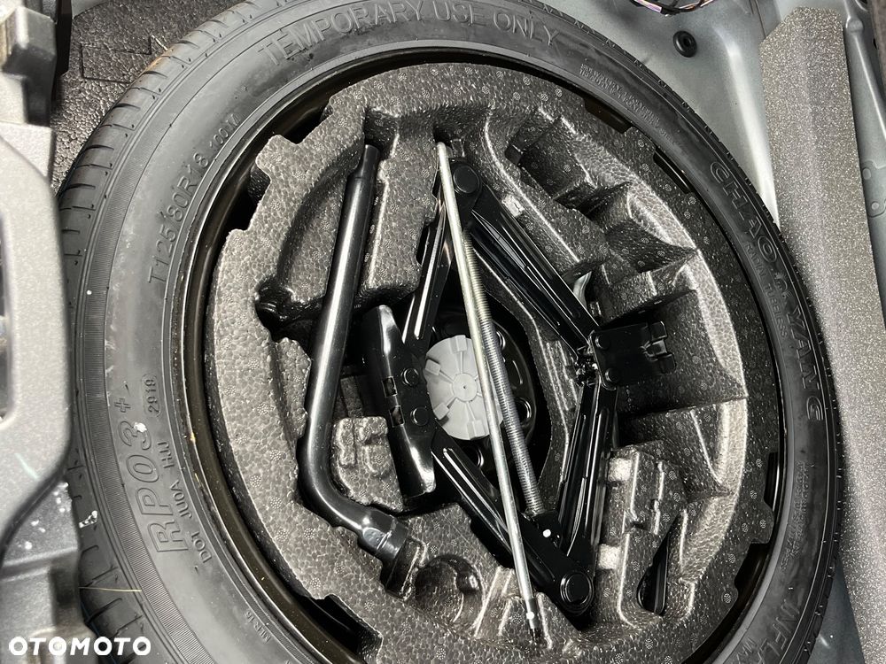 Volvo XC 40 D3 Momentum Pro - 21