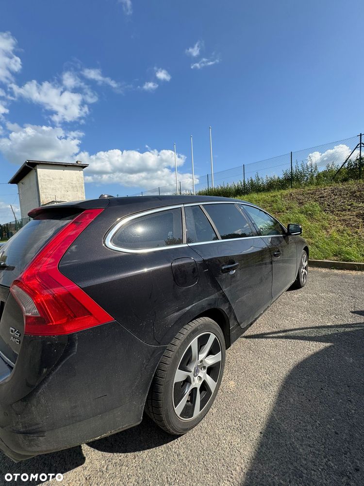 Volvo V60 D5 AWD R-Design Momentum - 13