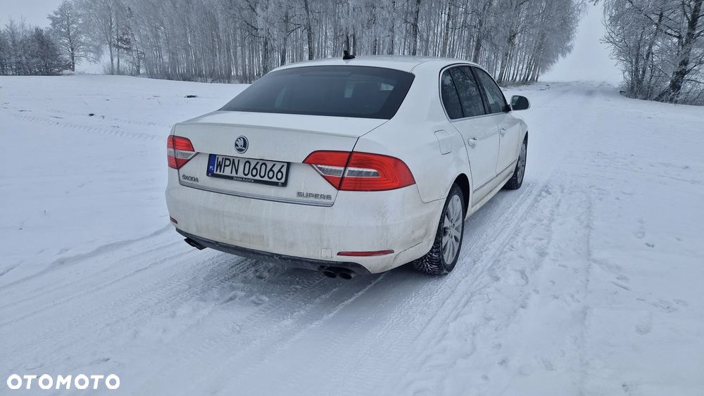Skoda Superb 2.0 TSI L&K DSG - 4