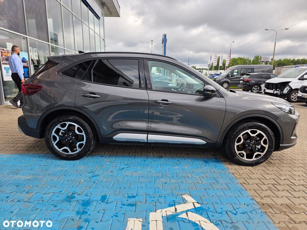 Ford Kuga - 8