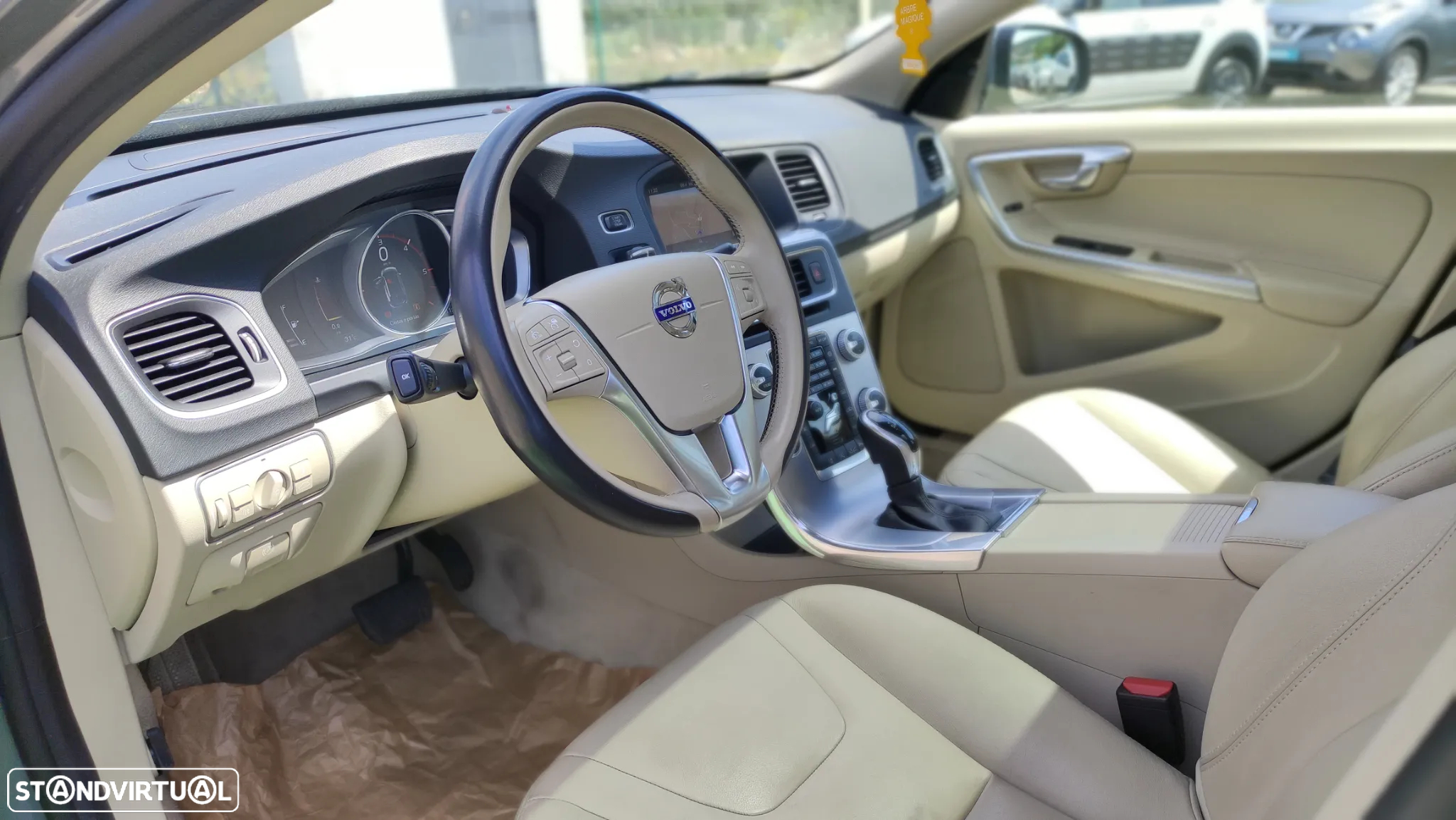 Volvo V60 2.0 D3 Summum Geartronic - 9