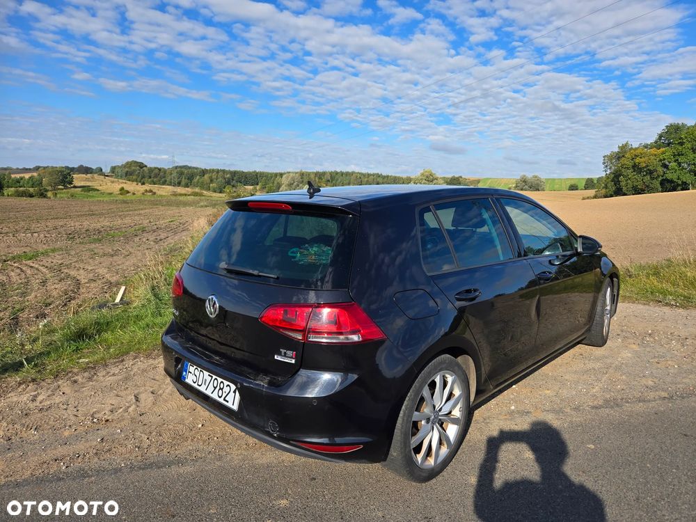 Volkswagen Golf - 2