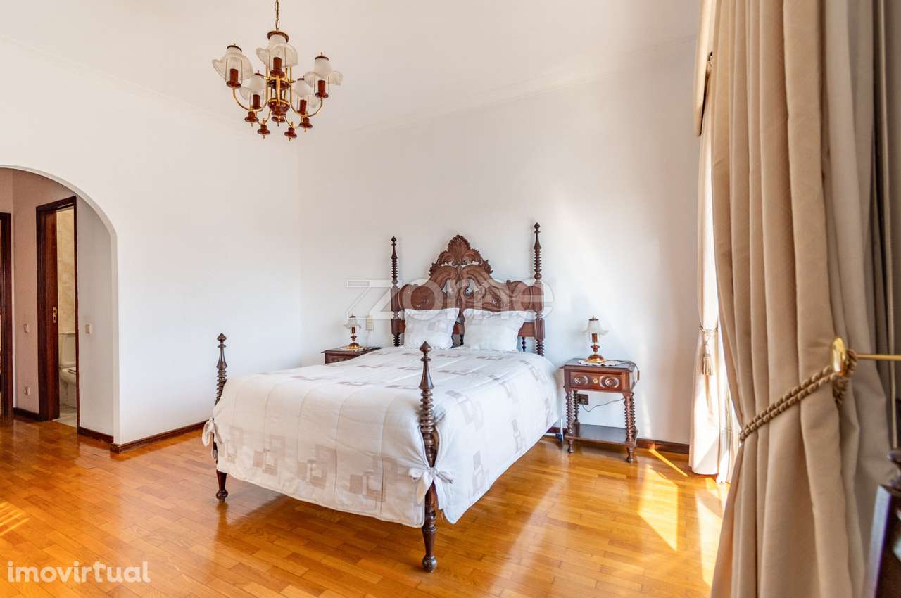 Moradia T4 c/ Loja Comercial - Grande imagem: 4/60