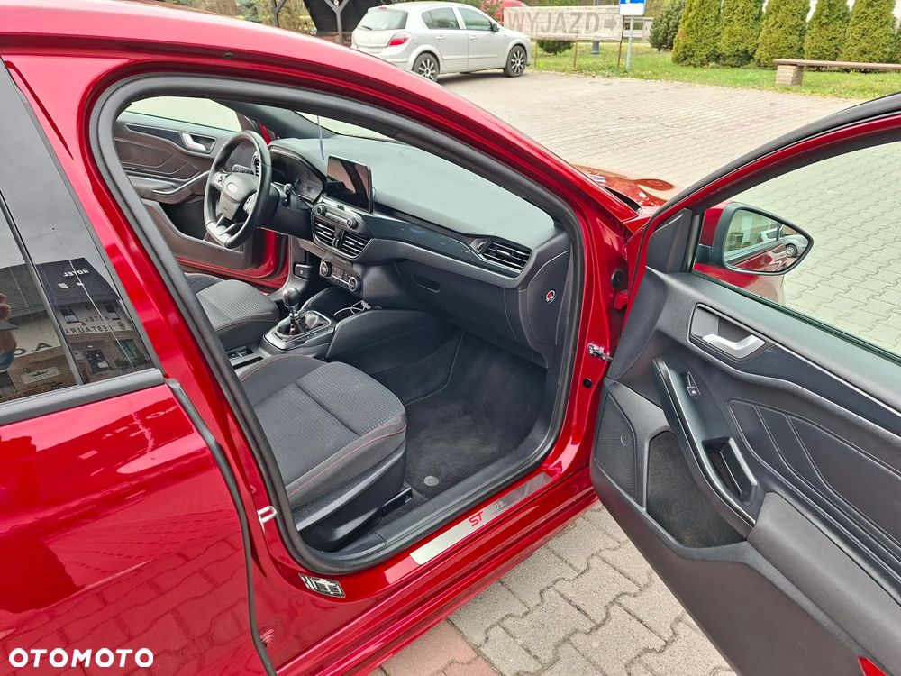 Ford Focus 1.5 EcoBoost Titanium ASS - 11