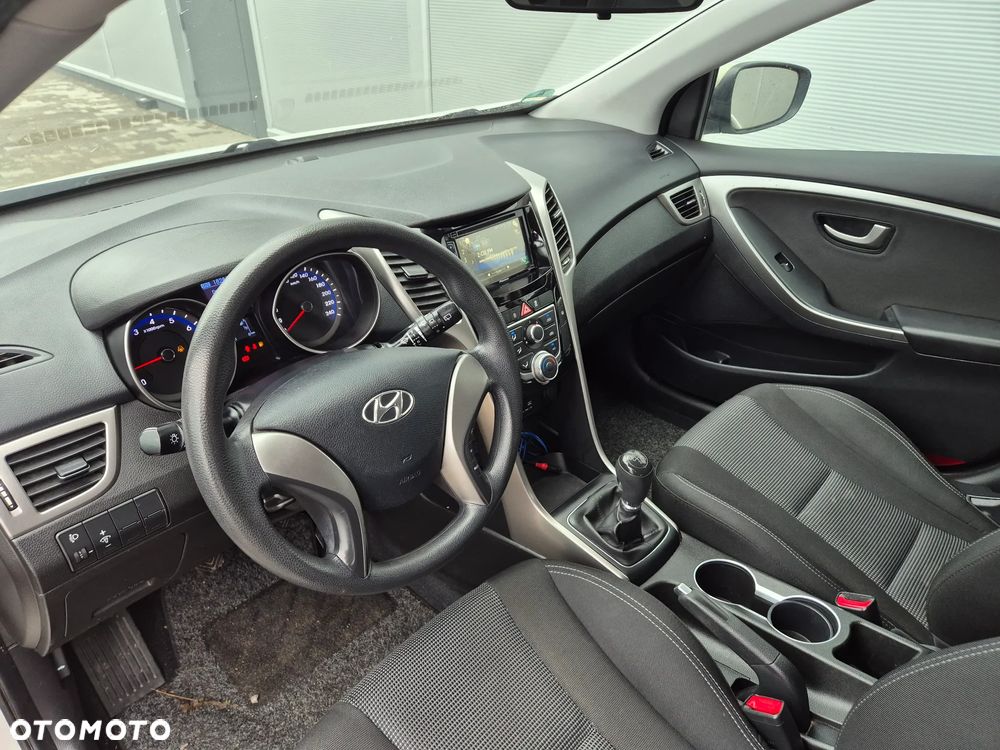 Hyundai i30 1.4 YES - 14