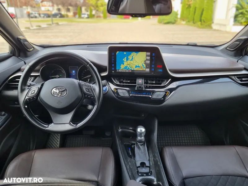 Toyota C-HR ver-1-8-hsd-122-cp-4x2-cvt-c--ult-style - 6