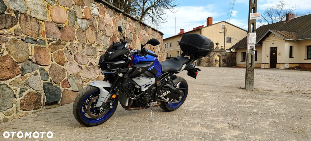 Yamaha MT - 8