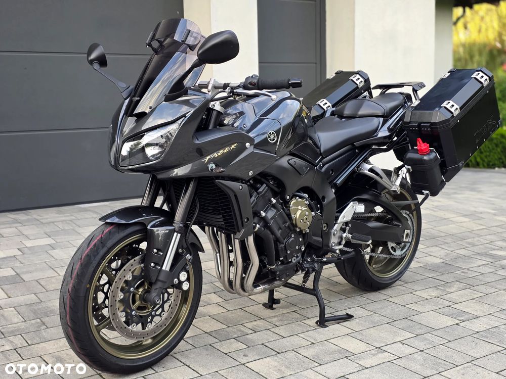 Yamaha FZ - 19