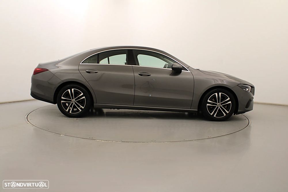 Mercedes-Benz CLA 180 - 4