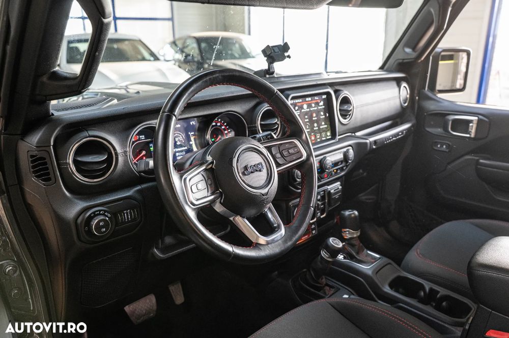 Jeep Wrangler Unlimited 2.0 T-GDI Softtop AWD Automatik Rubicon - 28