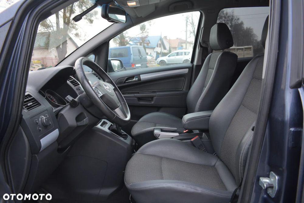 Opel Zafira - 19
