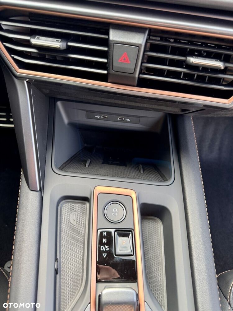 Cupra Formentor 1.5 eTSI mHEV DSG - 12