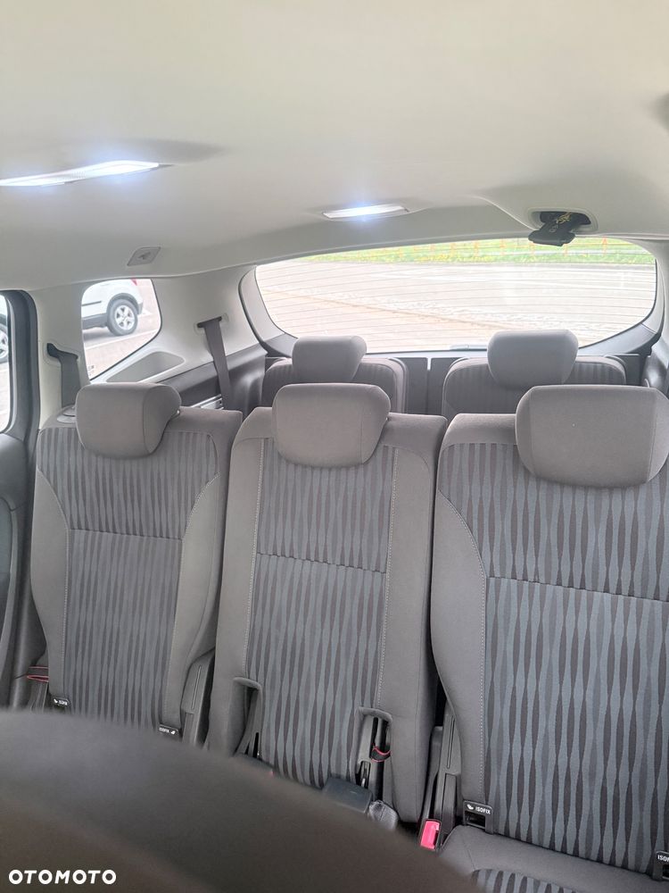 Opel Zafira - 12
