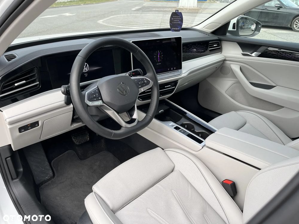 Volkswagen Passat - 26