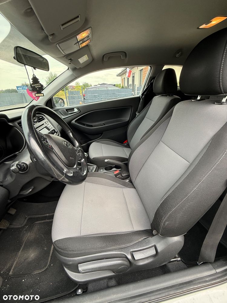 Hyundai i20 1.4 - 11
