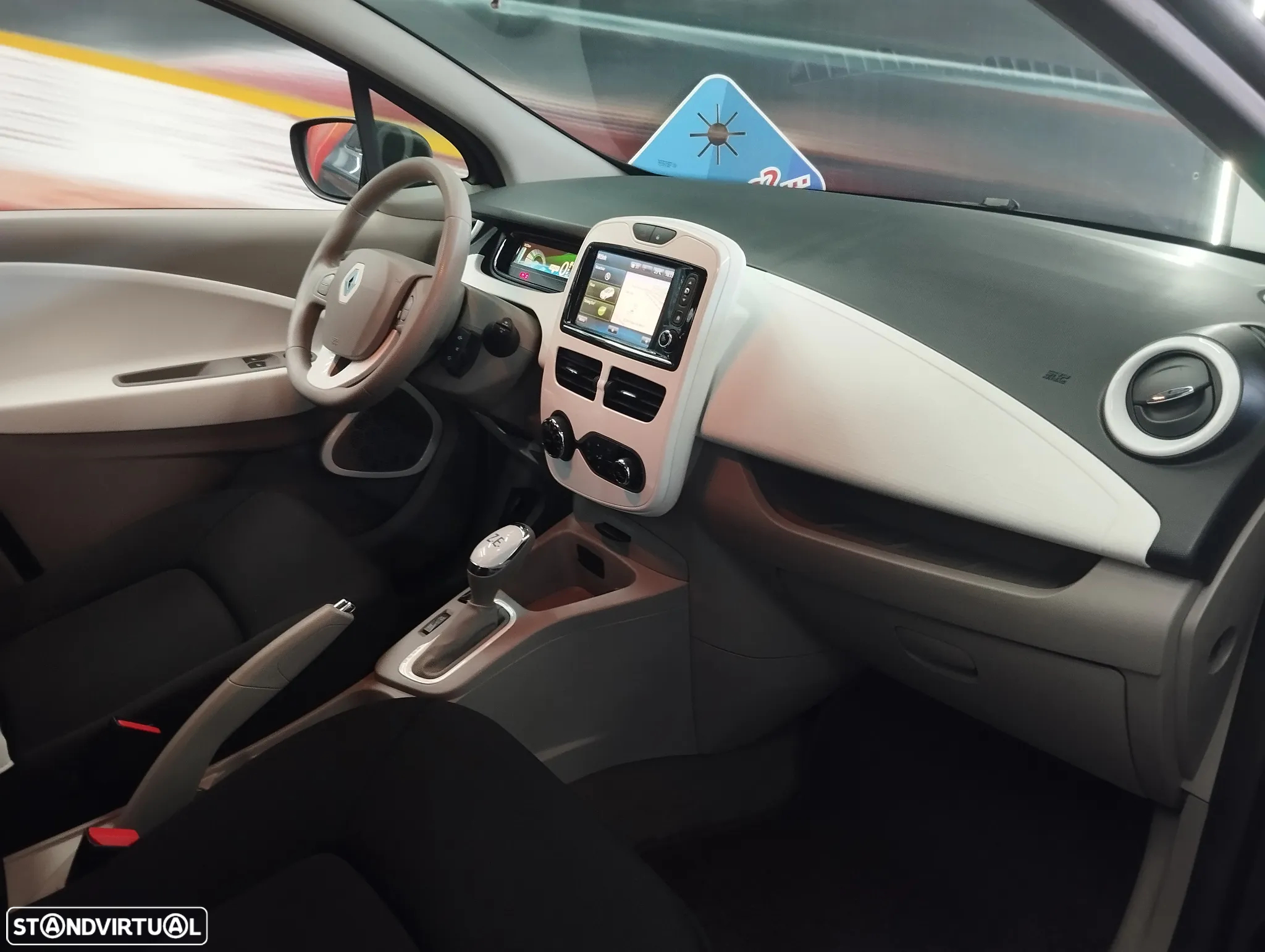 Renault Zoe (c/ Bateria) Life - 12