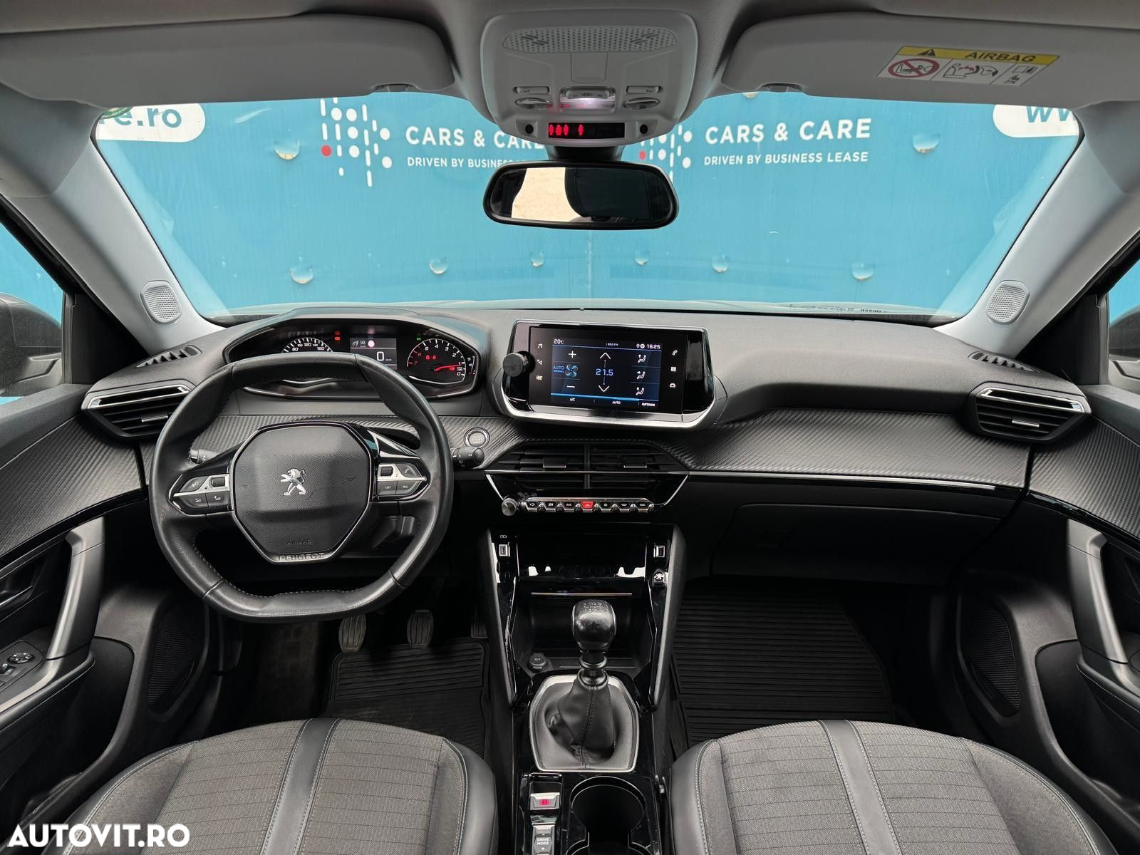 Peugeot 2008 - 7