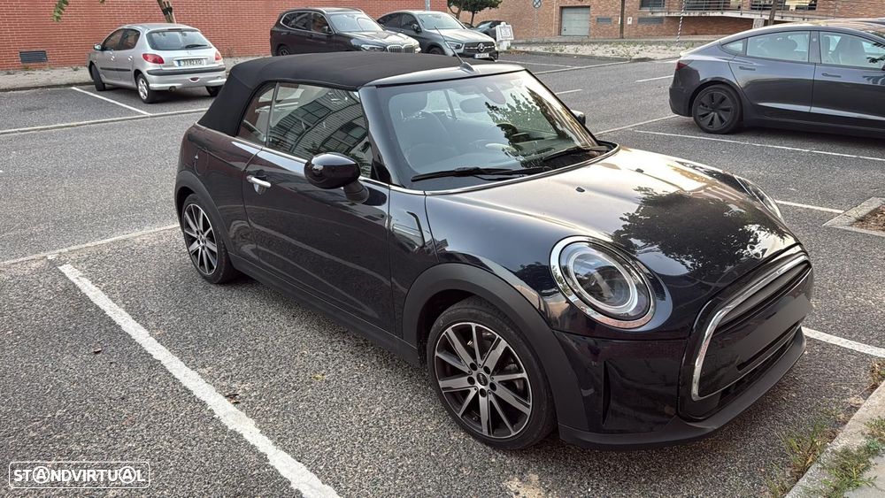 MINI Cabrio Cooper Premium Classic Auto - 4