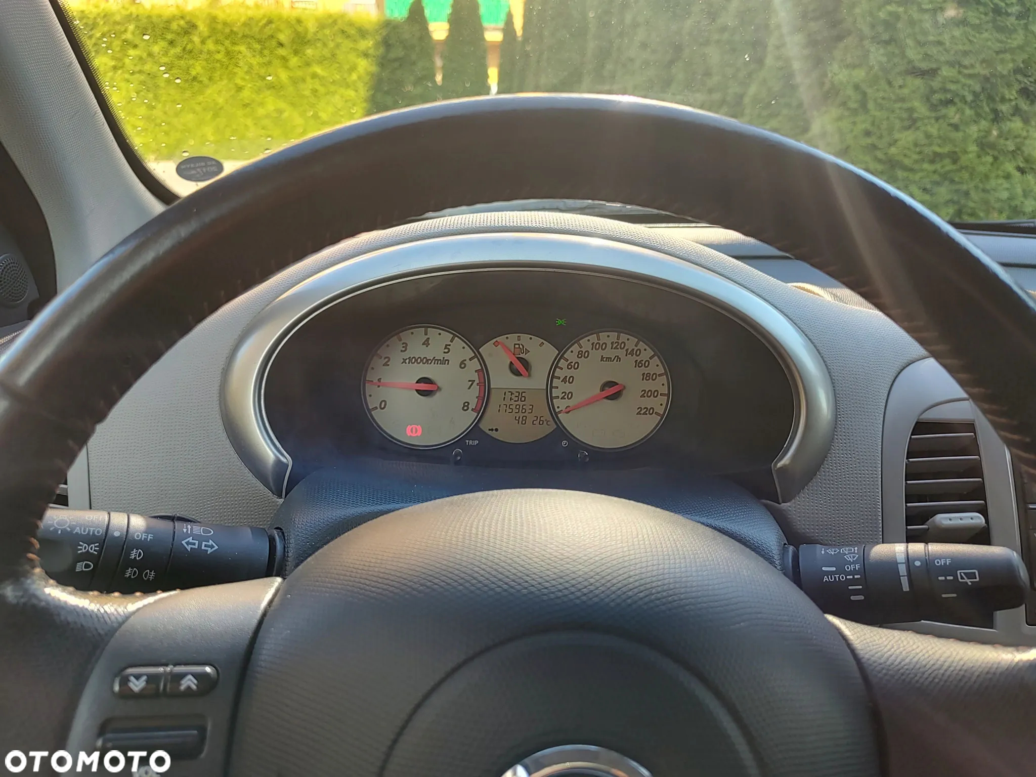 Nissan Micra 1.6 Active Luxury - 2
