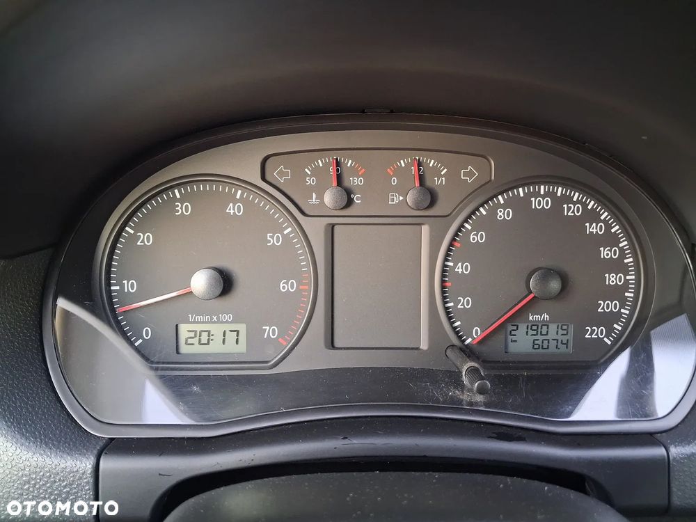 Volkswagen Polo 1.4 16V Comfortline - 11