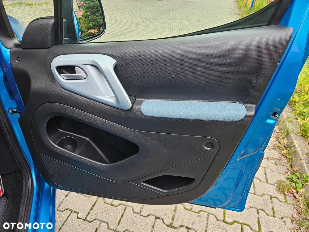 Citroën Berlingo Multispace e-HDi 90 FAP EGS6 Exclusive - 26