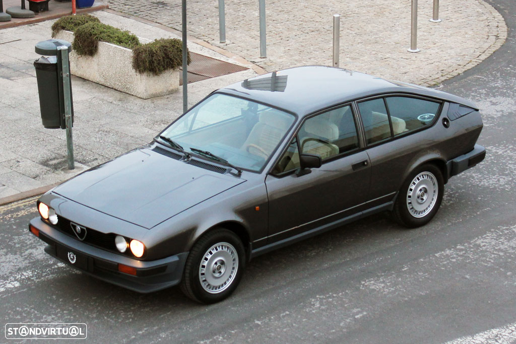 Alfa Romeo GTV - 35