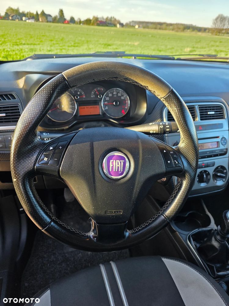 Fiat Grande Punto - 8