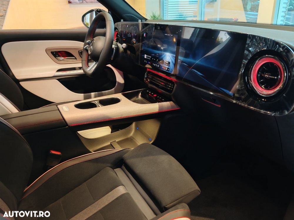 Mercedes-Benz GLB 220 MHEV - 21