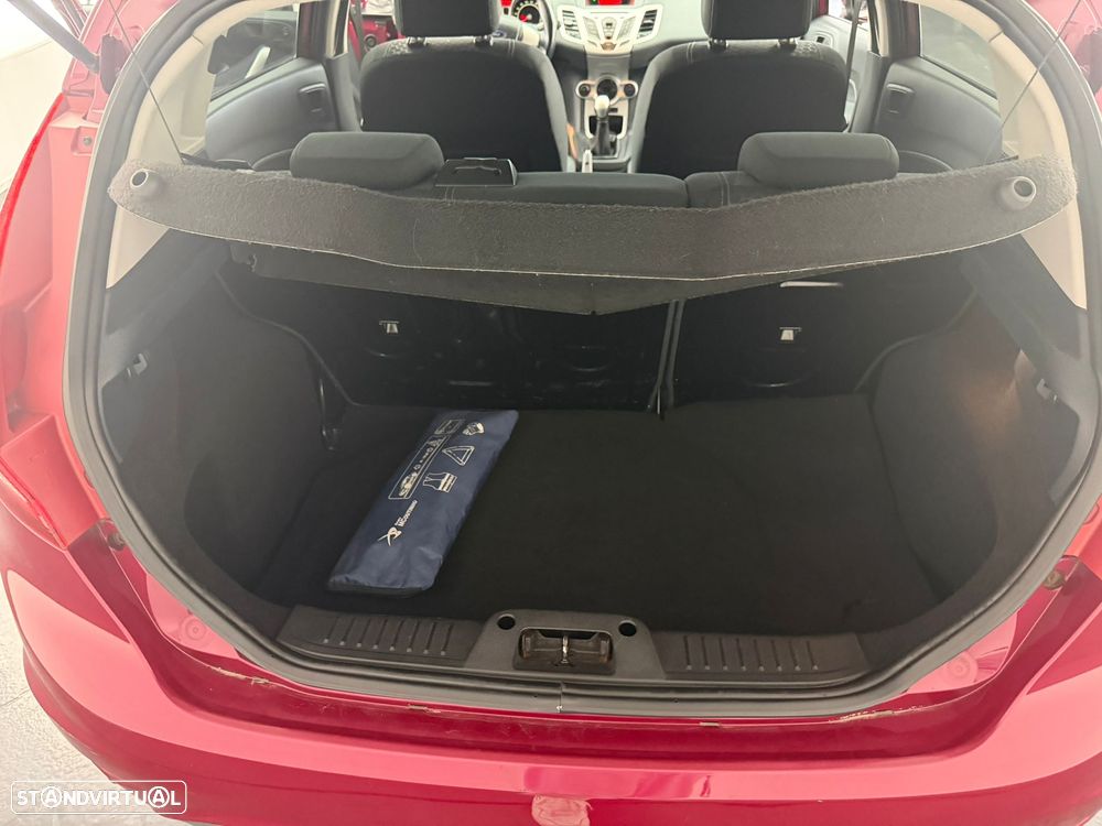 Ford Fiesta - 12