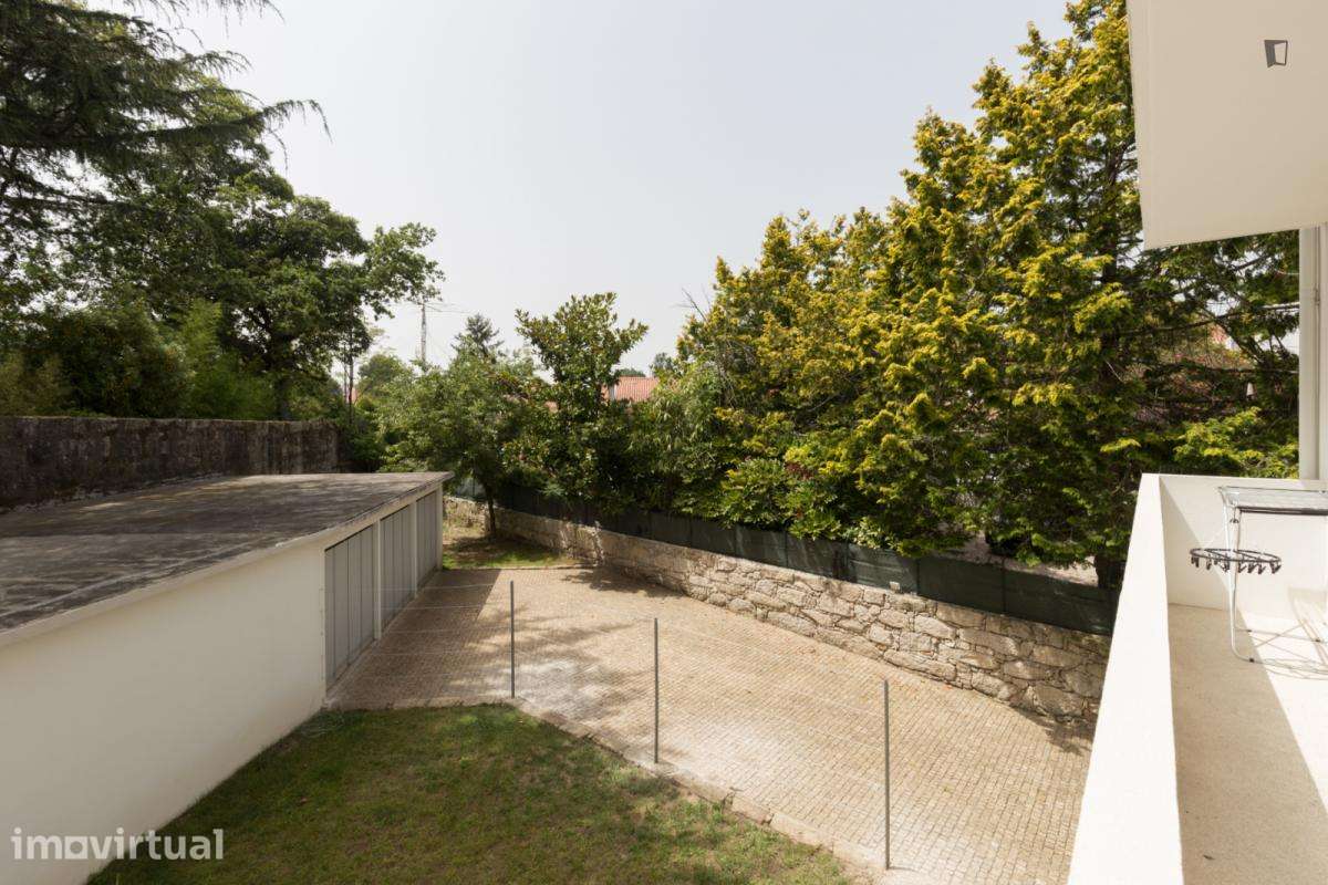 Quarto - localizado em Campanhã Porto - Grande imagem: 5/16