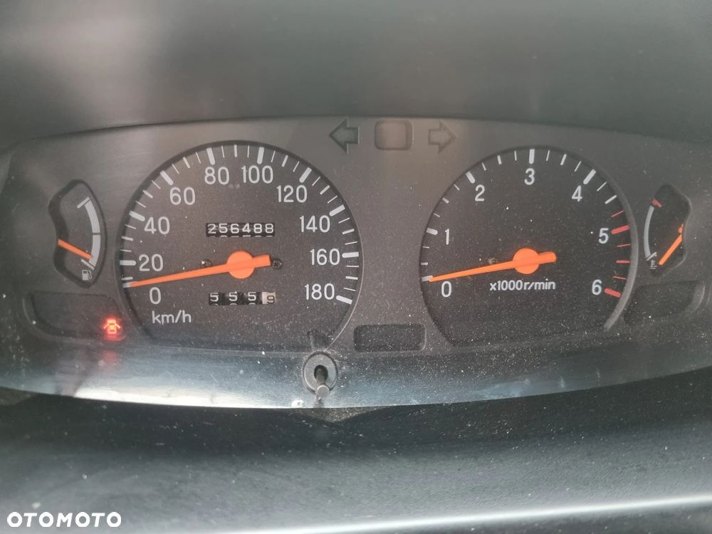 Mitsubishi L200 - 14