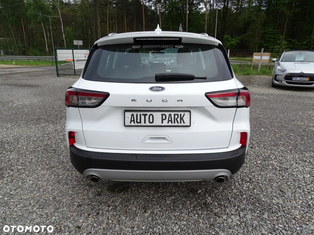 Ford Kuga - 8