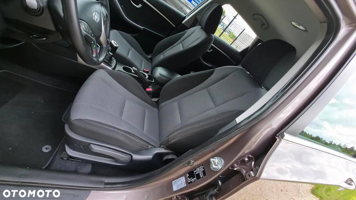 Hyundai i30 - 23