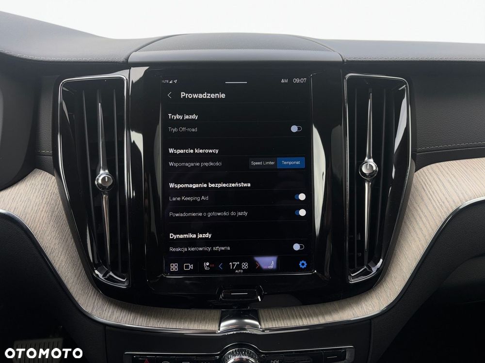 Volvo XC 60 - 24