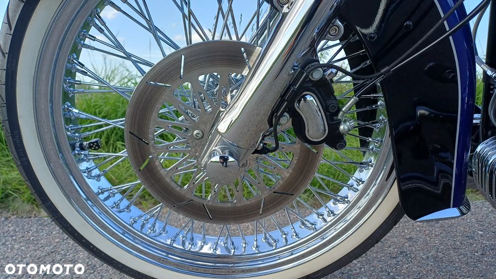 Harley-Davidson Softail Deluxe - 12