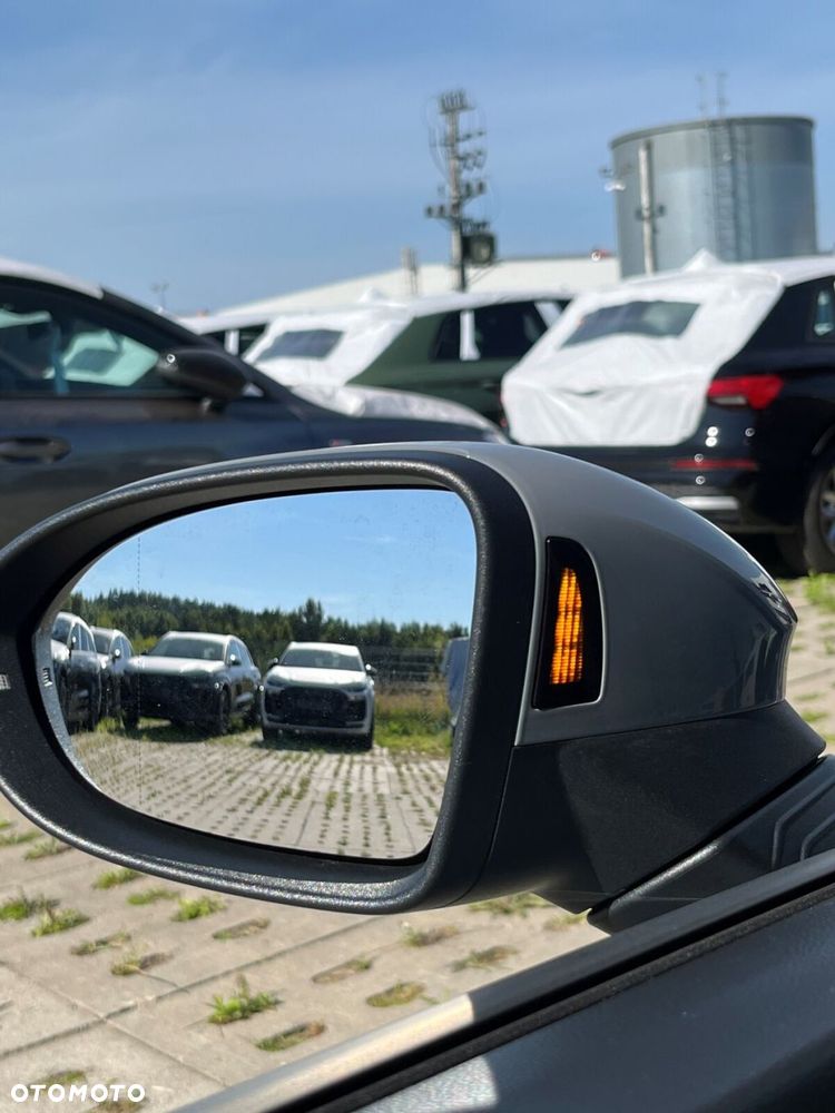Volkswagen Golf - 17