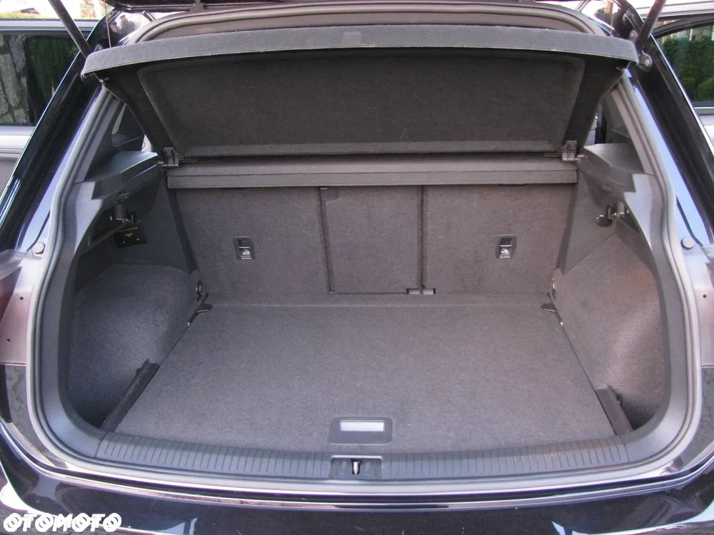 Volkswagen Tiguan 2.0 TDI SCR 4MotION DSG R-Line - 27