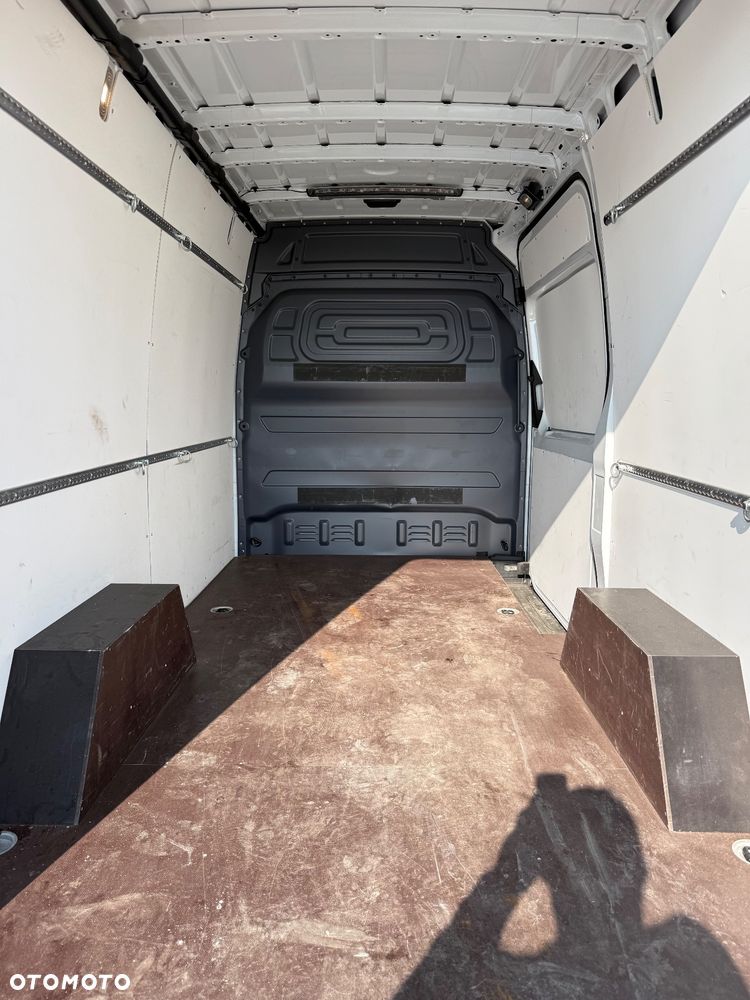 Mercedes-Benz Sprinter - 5