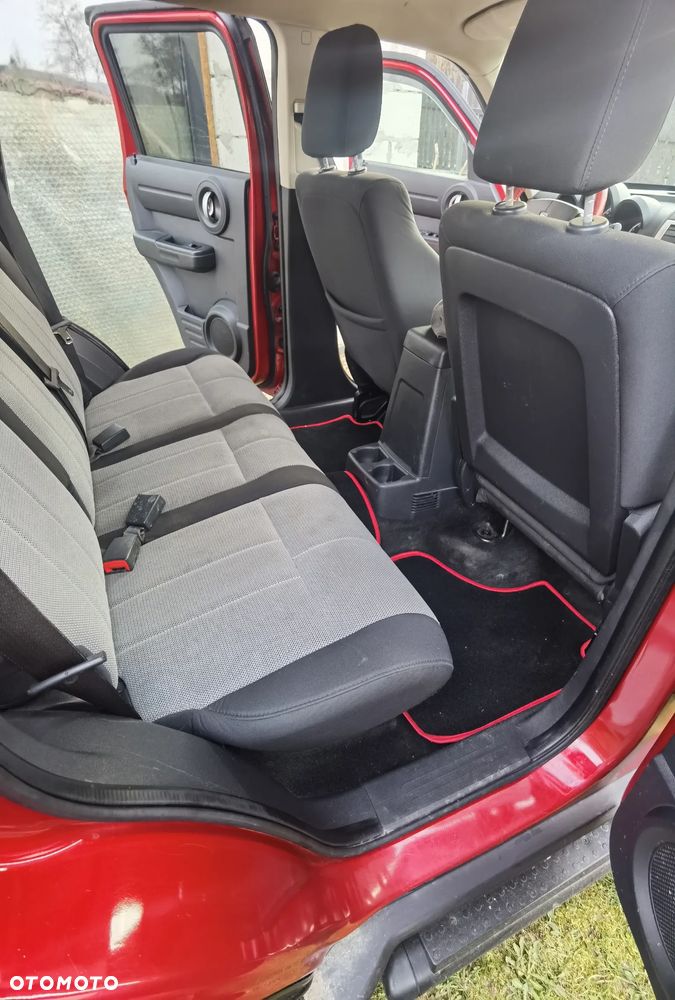 Dodge Nitro 2.8 CRD DPF SXT - 8