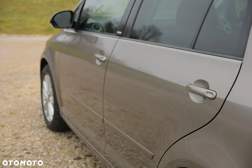 Volkswagen Golf Plus Plus1.6 TDI DPF BlueMotion Technology Style - 16