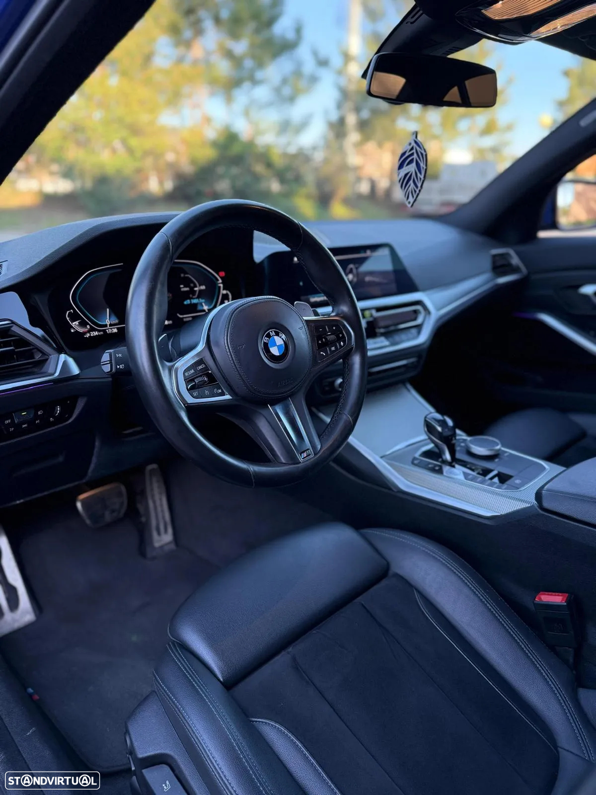 BMW 330 e Auto - 19