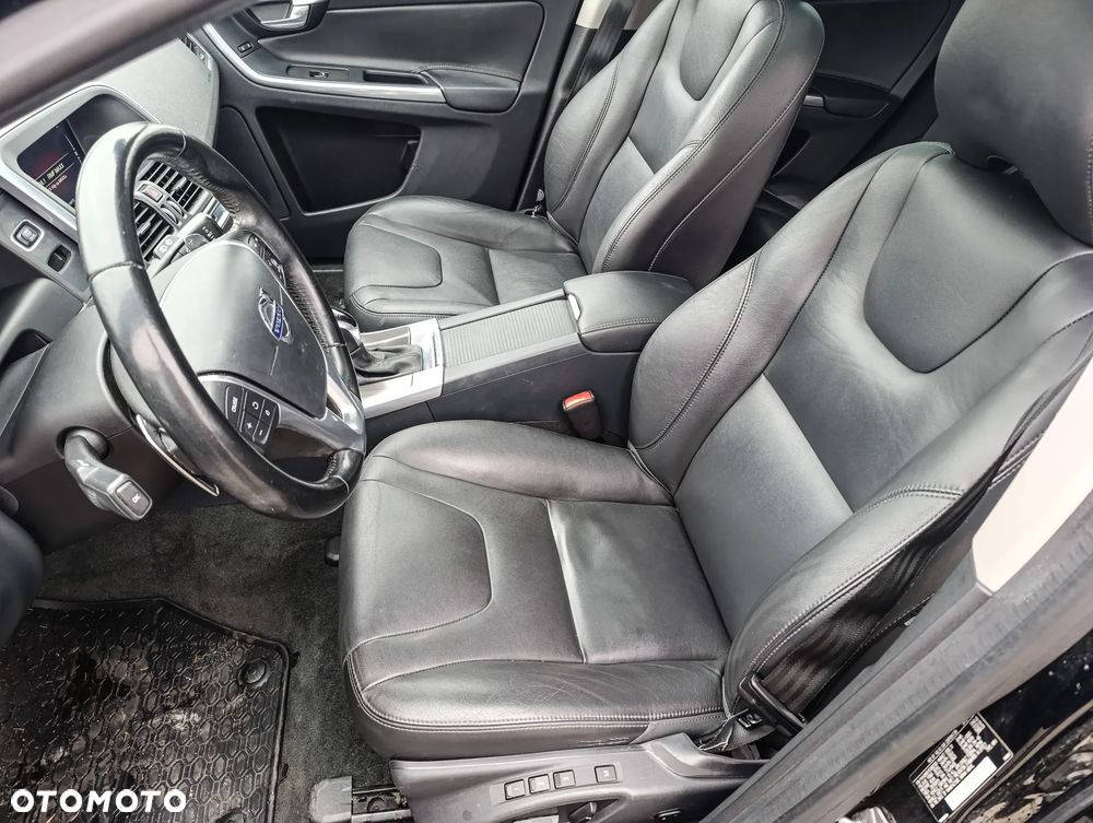 Volvo XC 60 T6 Drive-E Momentum - 13