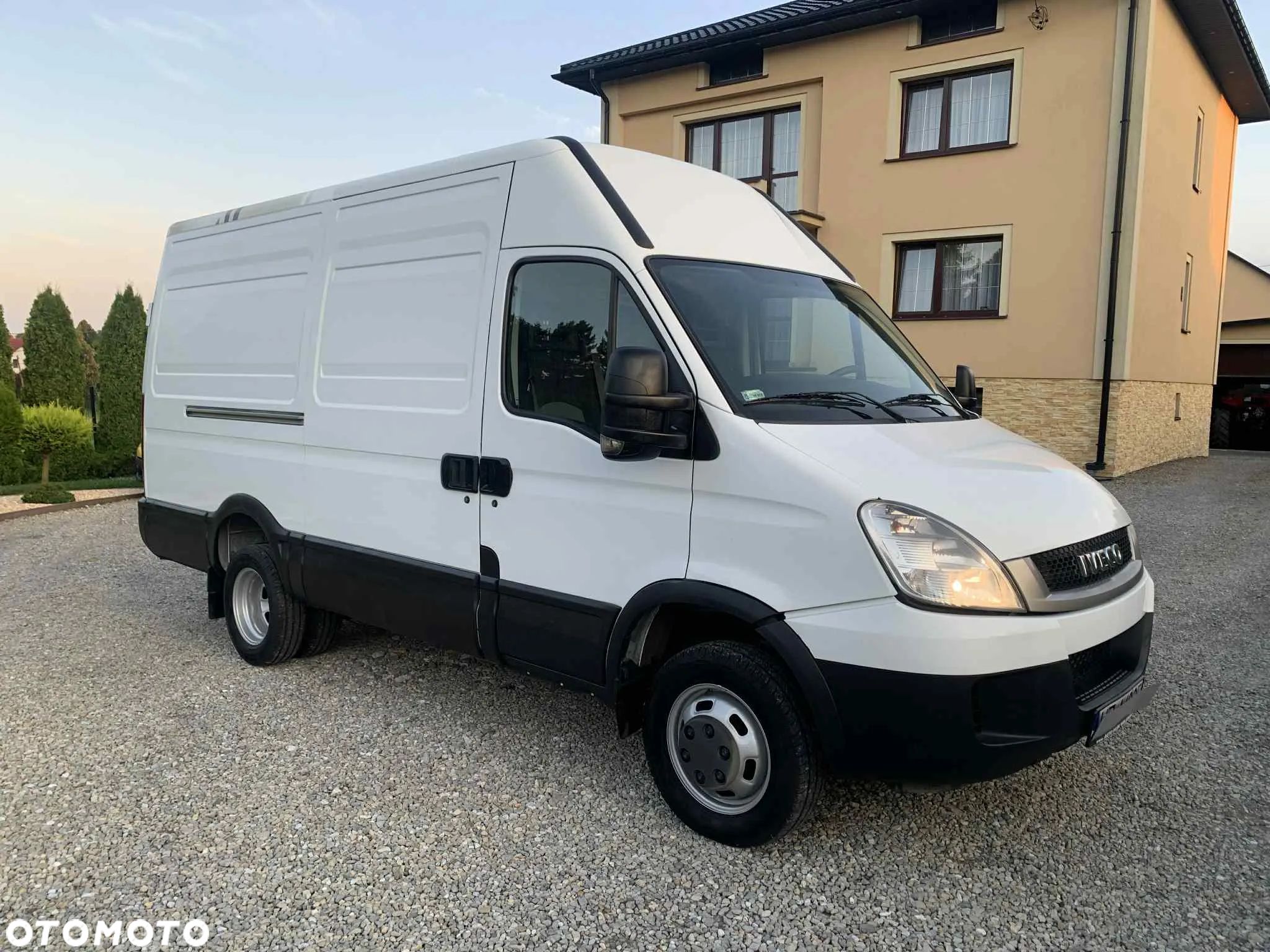Iveco Daily 35C15 L3H3 - 1