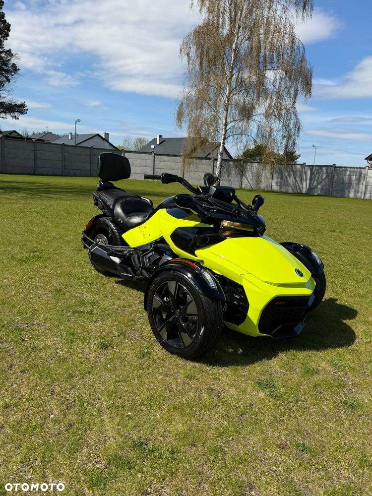 Can-Am Spyder - 1