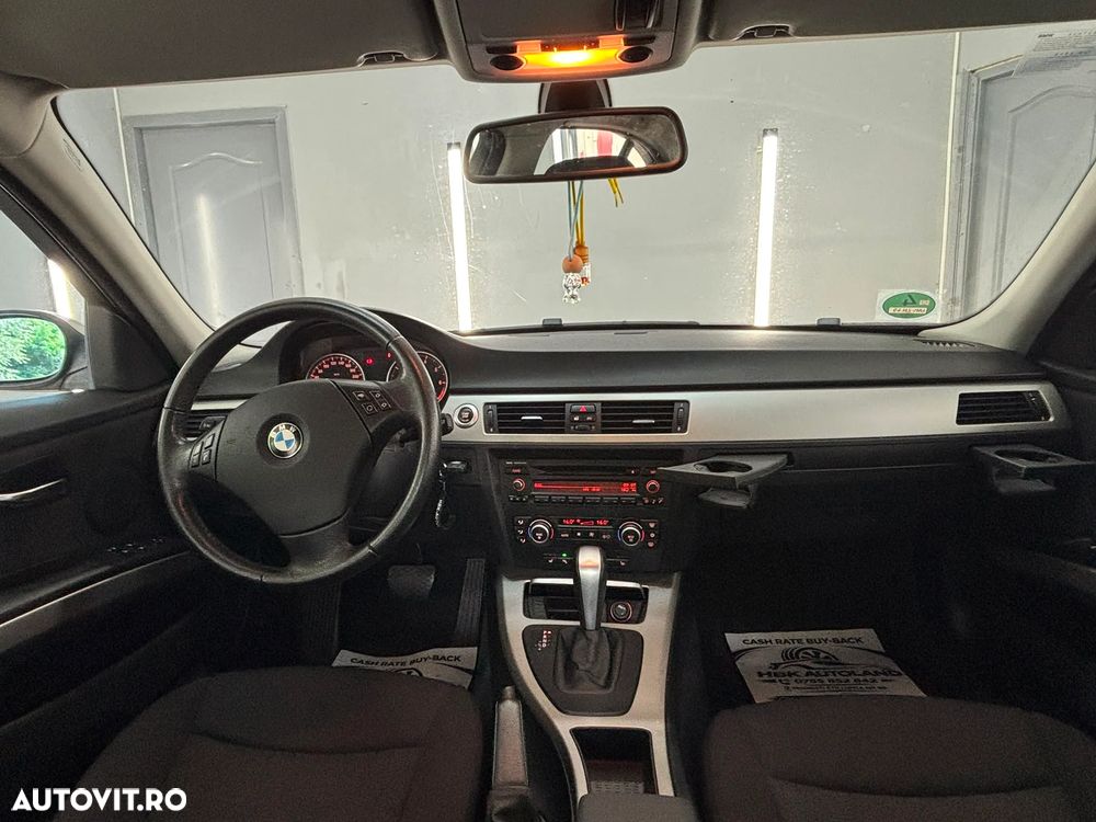 BMW Seria 3 318i Aut. Edition Exclusive - 7