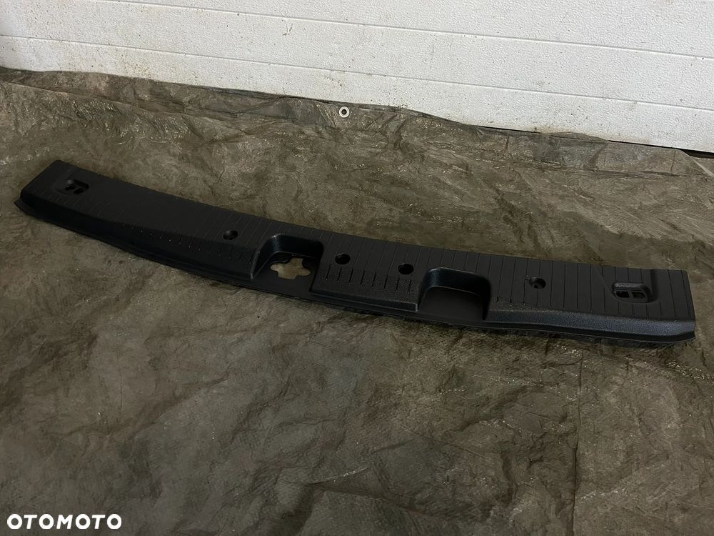 VW Volkswagen Caddy Osłona na pas tylny krawędzi bagażnika 2K7863459H 2K7863459J - 2