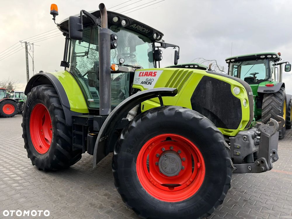 Claas ARION 640 CEBIS  650 660  JOHN DEERE 6930 - 31