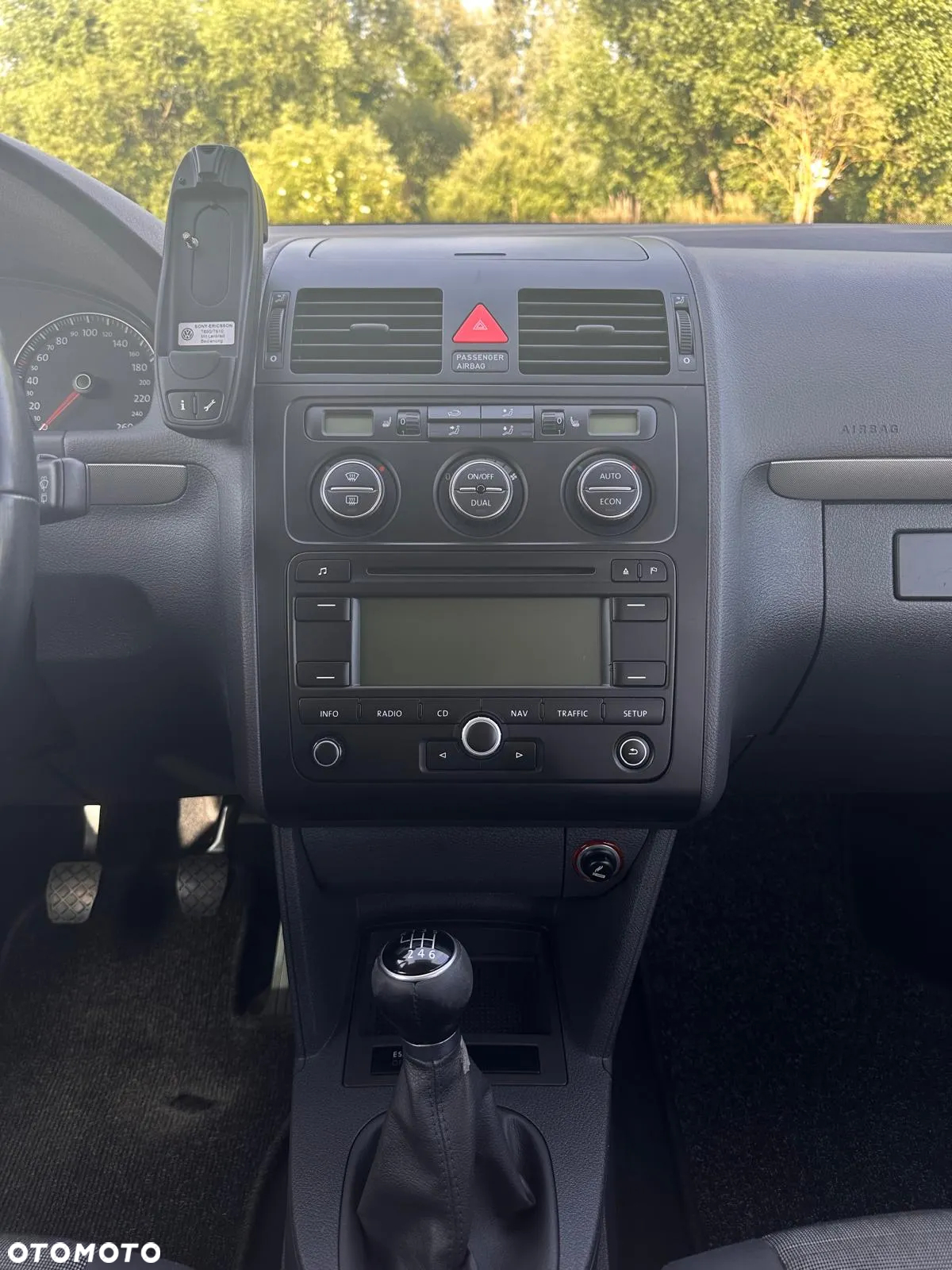 Volkswagen Touran 2.0 TDI DPF Trendline - 13