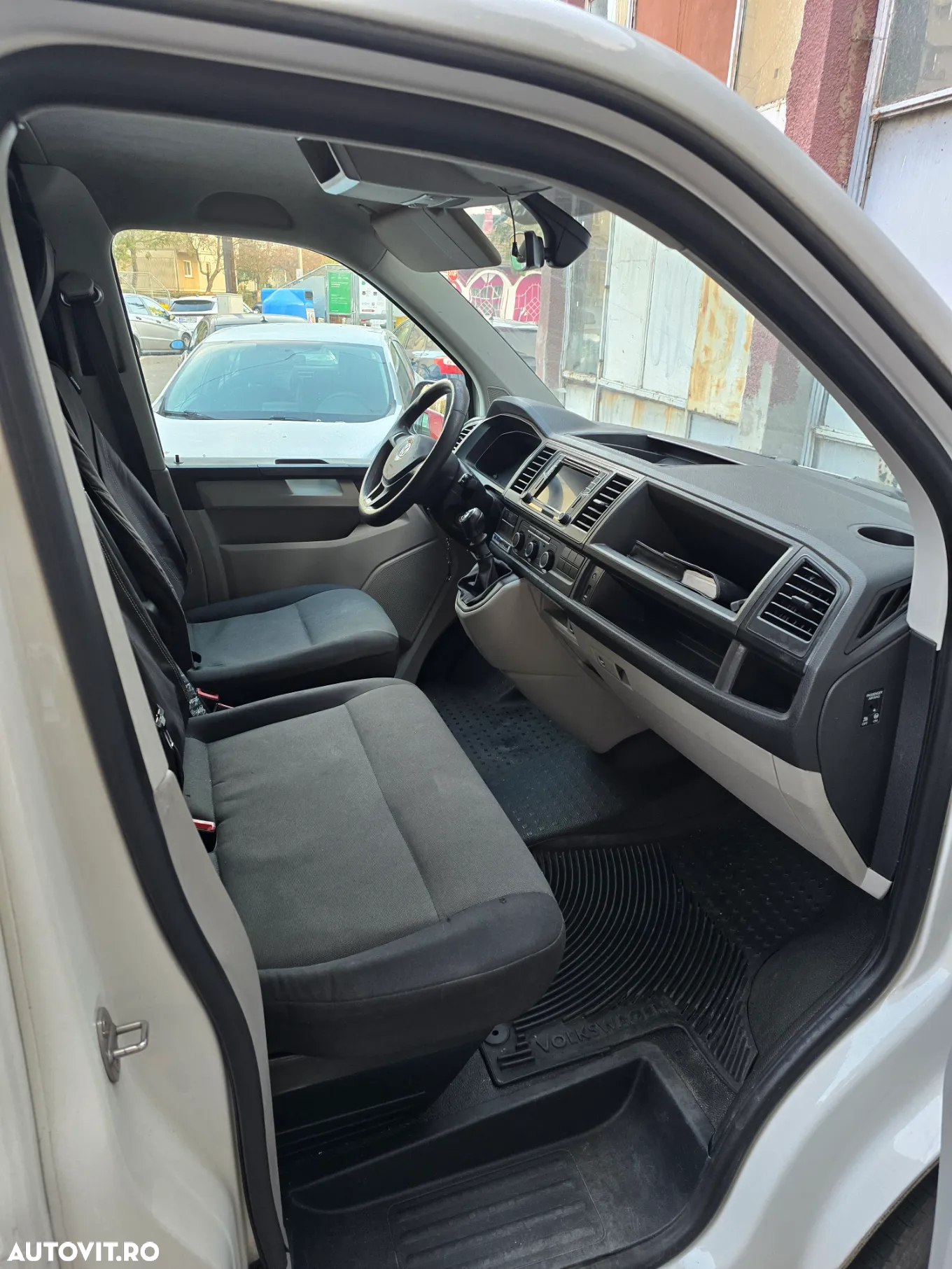 Volkswagen Transporter - 3