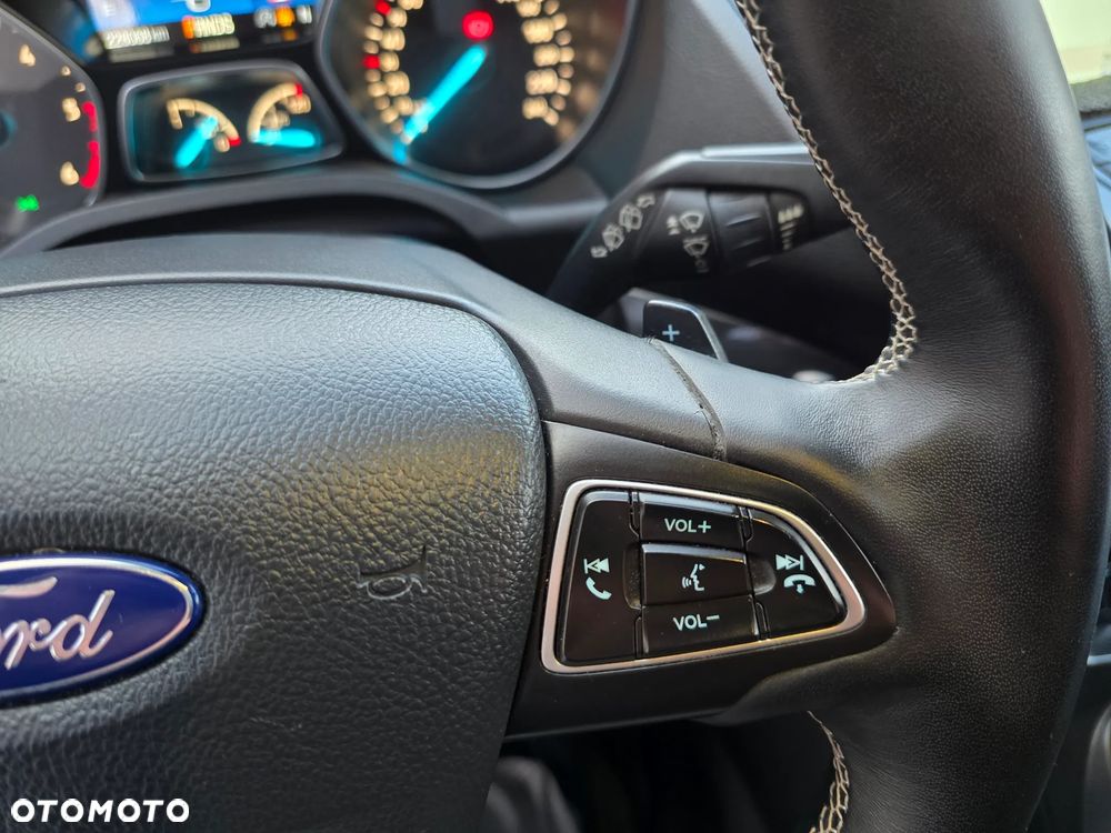 Ford Kuga 2.0 TDCi 4x4 Titanium - 24